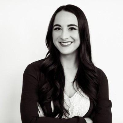 Ally MacLean headshot